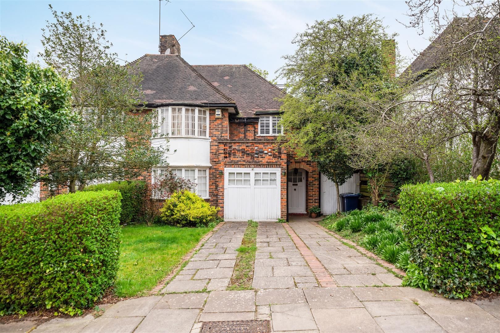 3 bed property for sale in Maurice Walk, Hampstead Garden Suburb
