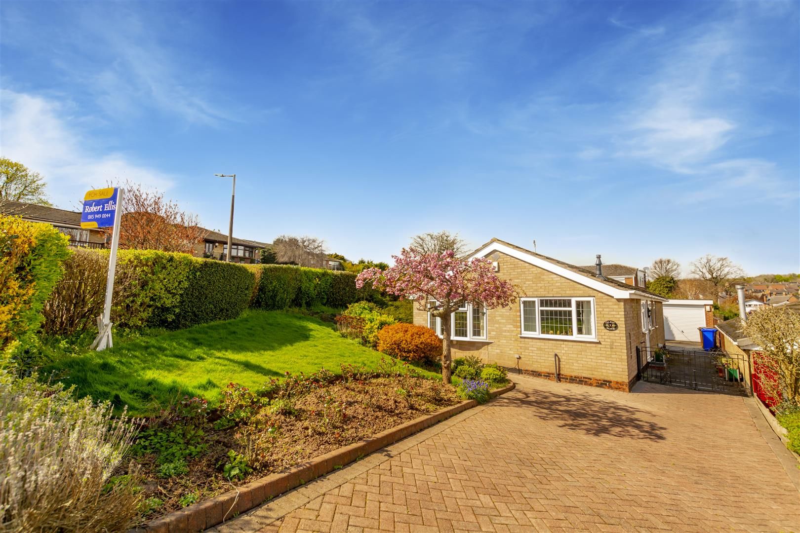 2 bed detached bungalow for sale in Hampshire Drive, Sandiacre