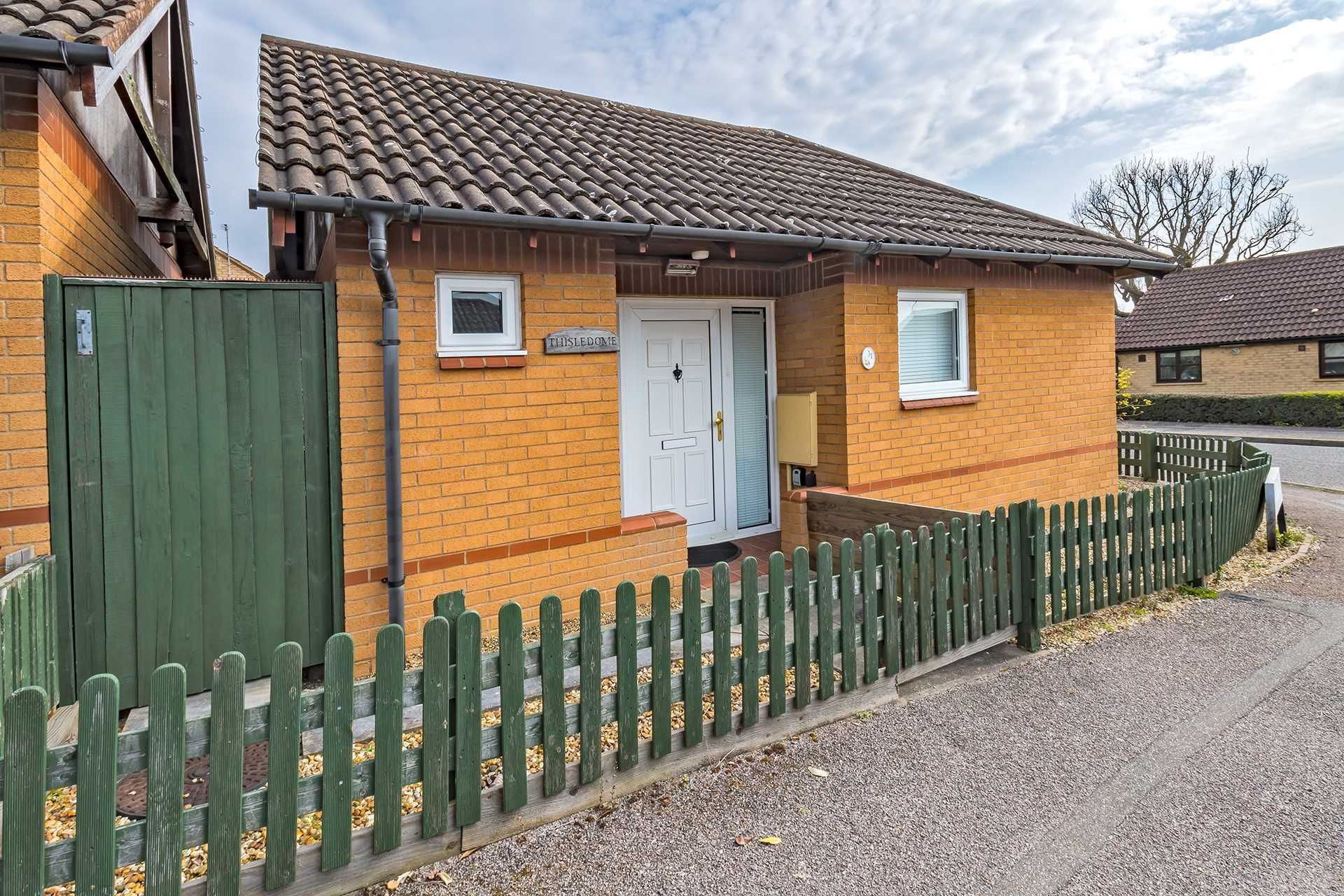 1 bed detached bungalow for sale in Epsom Grove, Bletchley MK3 Zoopla