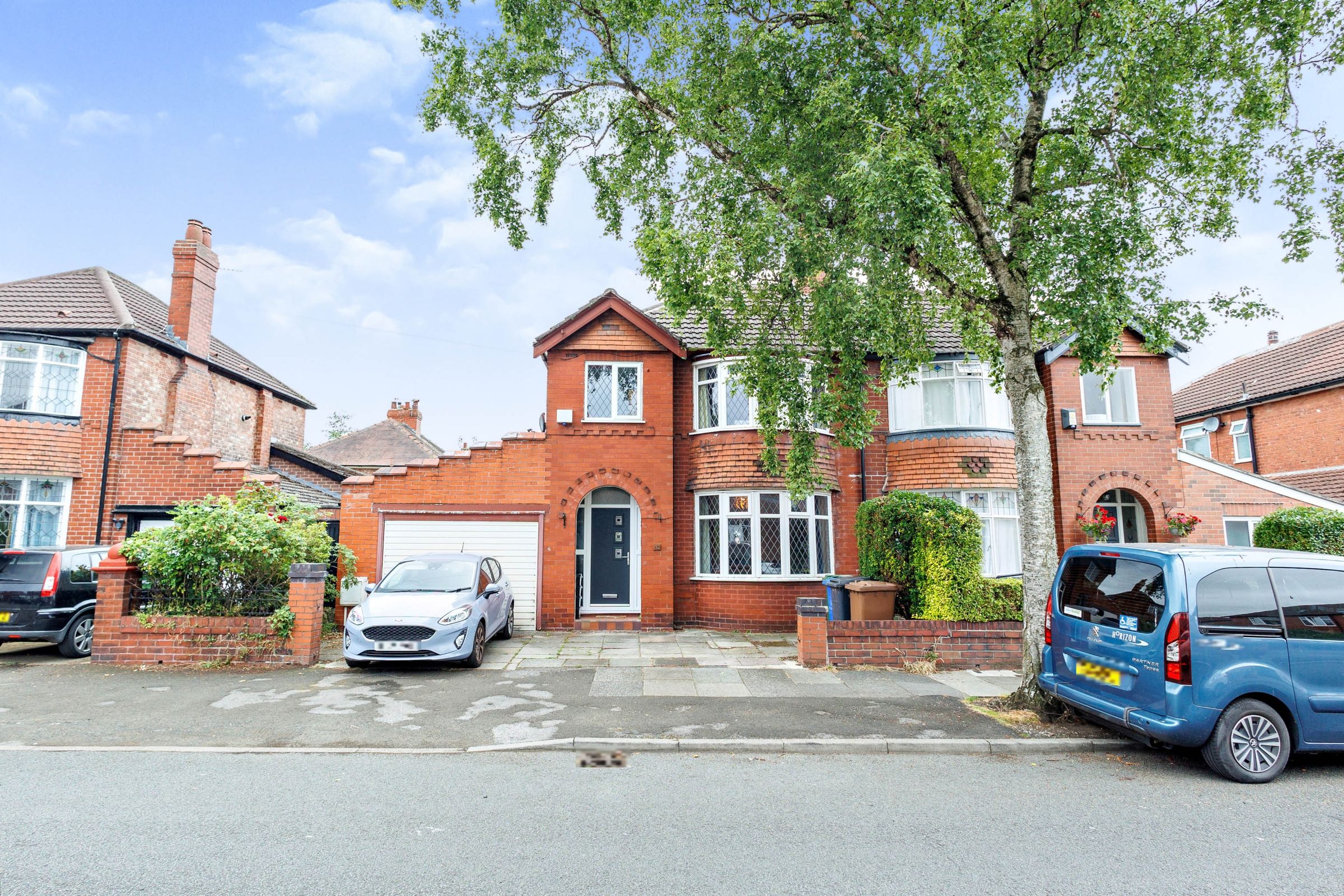 3 bed semidetached house for sale in Shirley Avenue, Denton