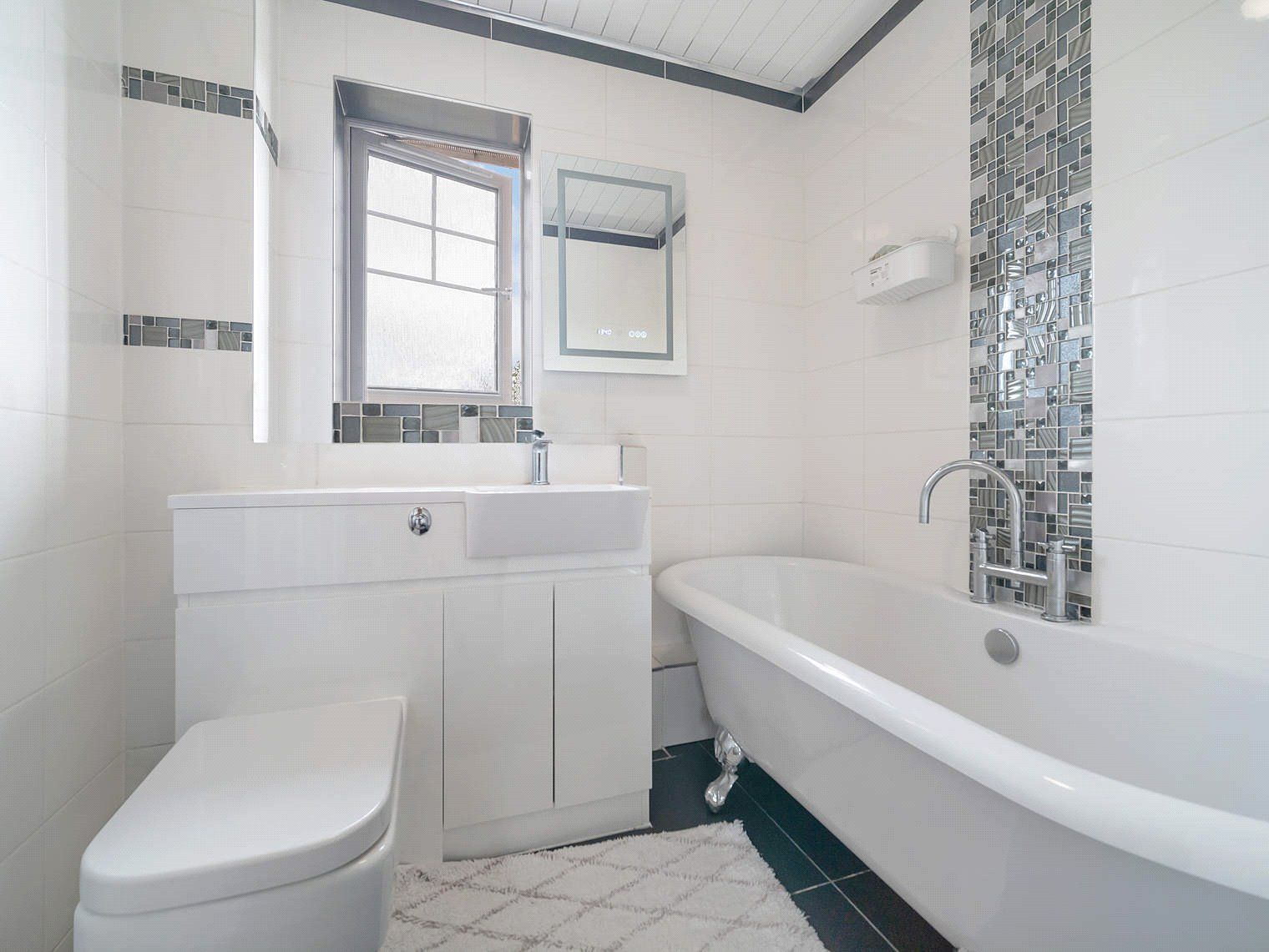 4 bed detached house for sale in Springcroft Wynd, Springhill, Glasgow