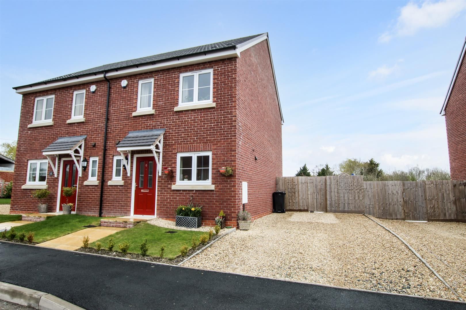 2 bed semidetached house for sale in Garside Close, Hengoed, Oswestry