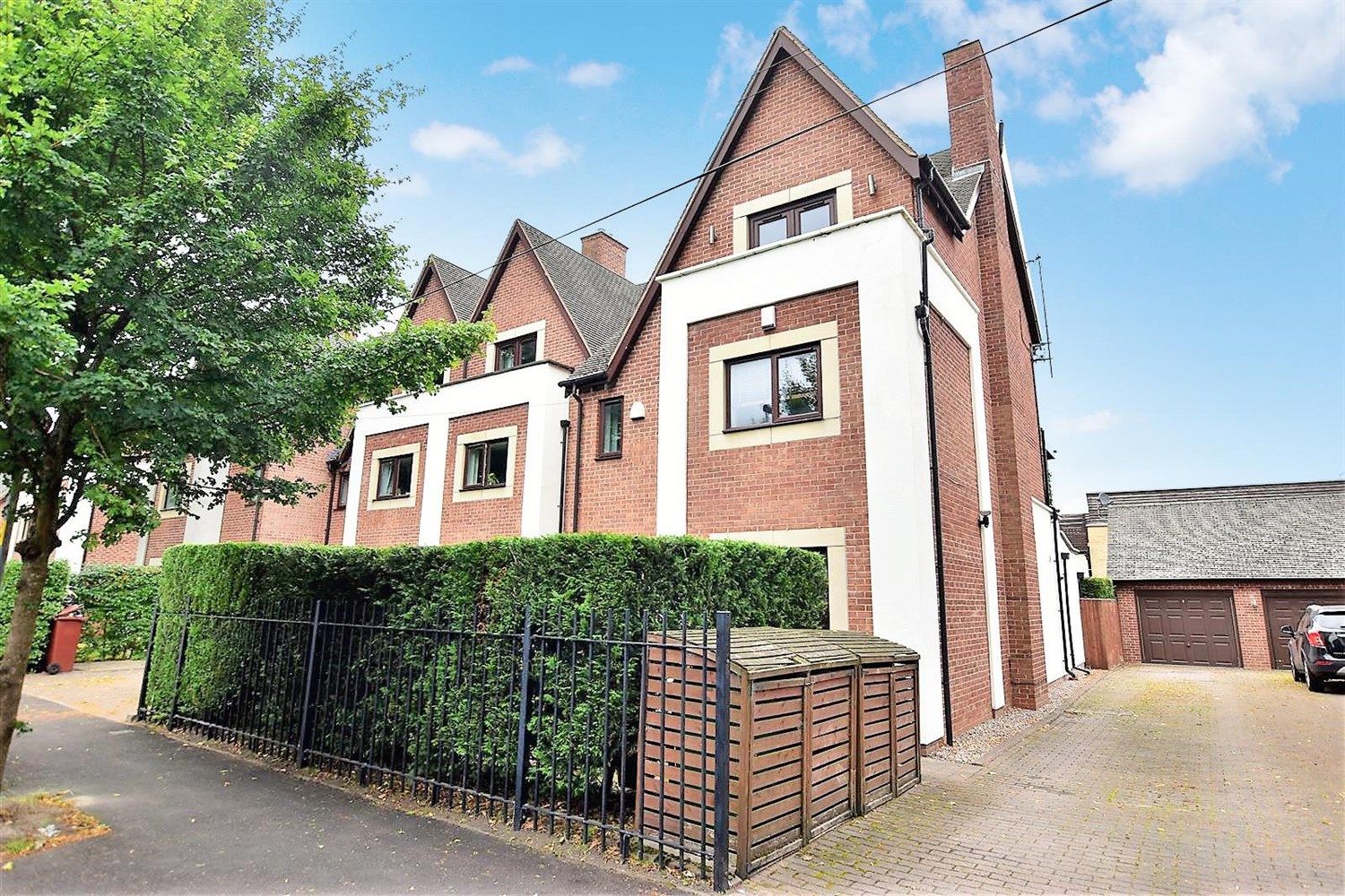 6 bed semidetached house for sale in Darley Avenue, Chorlton Cum Hardy