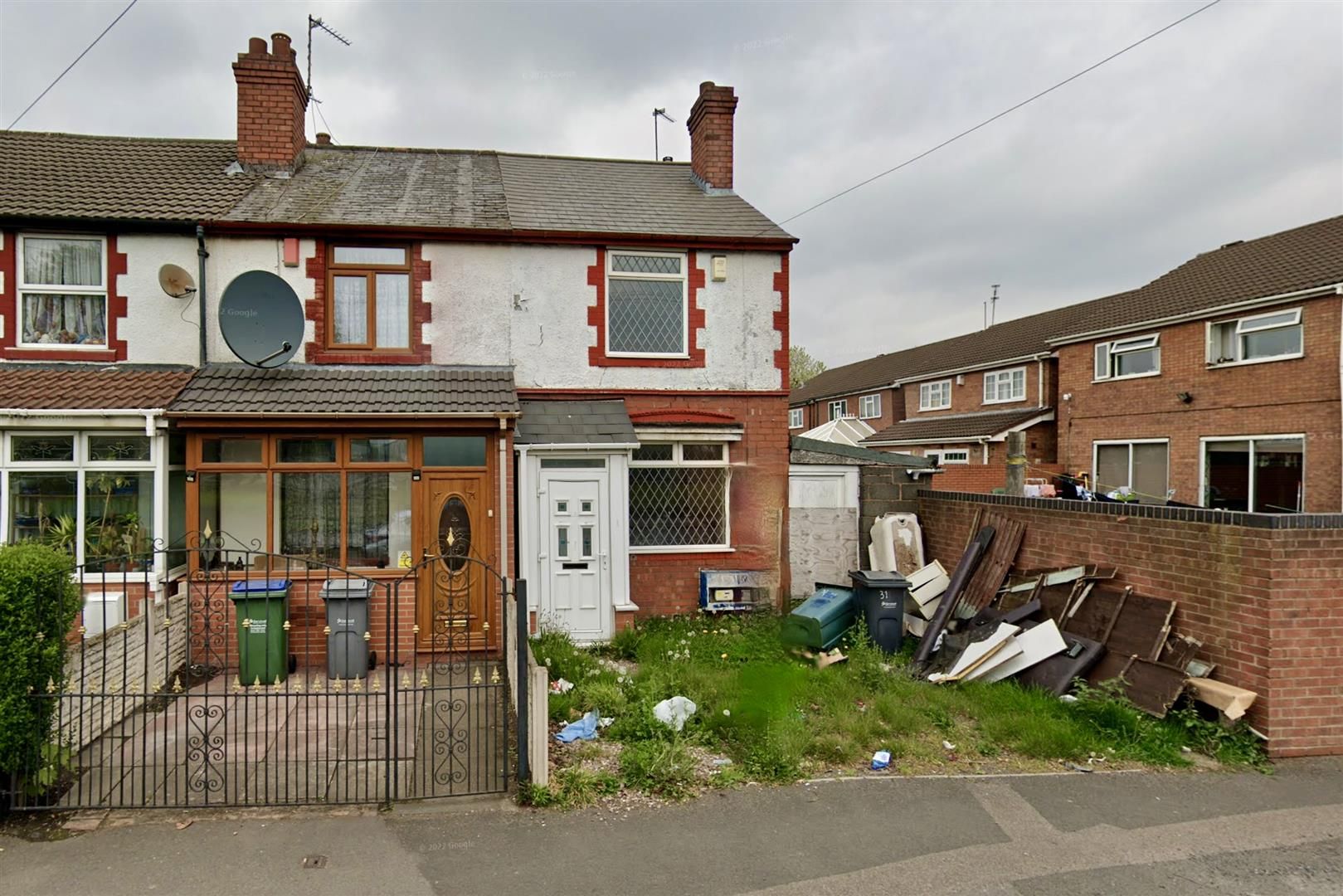 2 bed end terrace house for sale in Greets Green Road, West Bromwich
