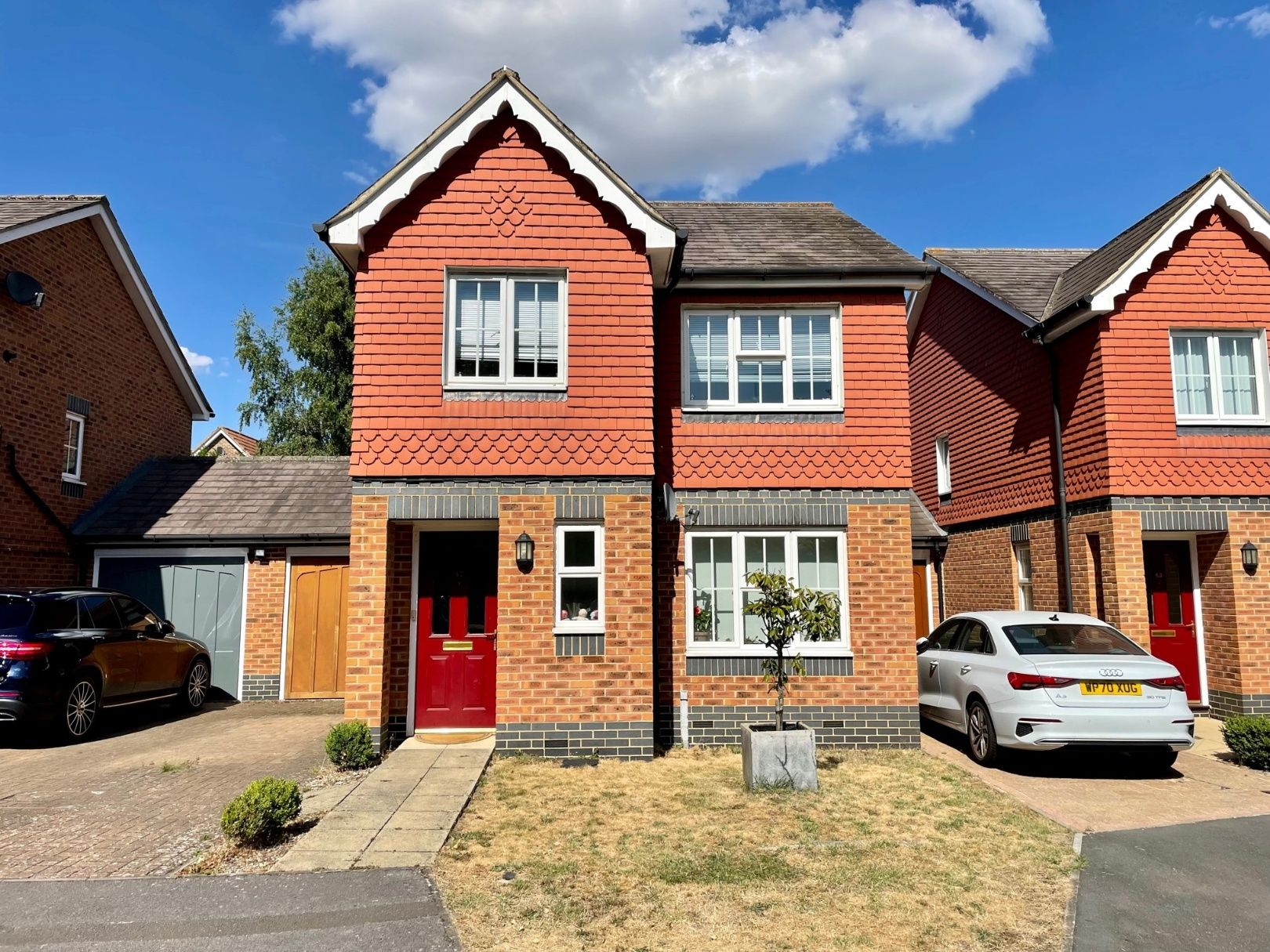 3 bed detached house for sale in Claremont Crescent, Newbury, Berkshire