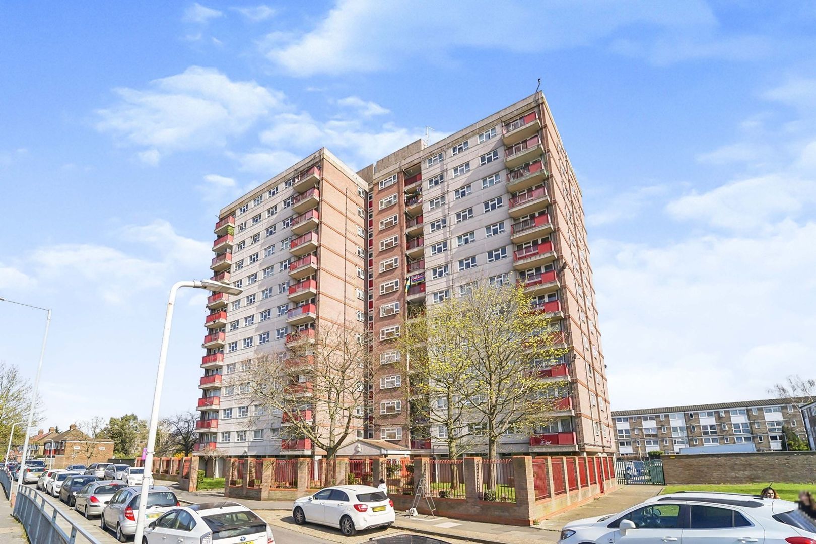 2 bed flat for sale in Yeading Lane, Hayes UB4 Zoopla