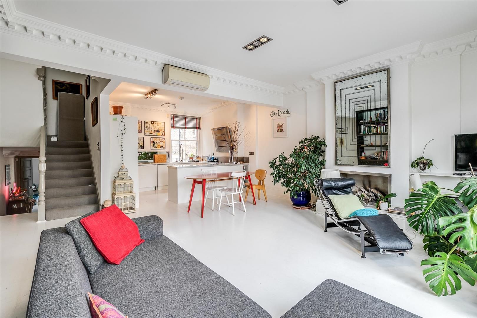 3 bed flat for sale in Fulham Road, London SW6 Zoopla