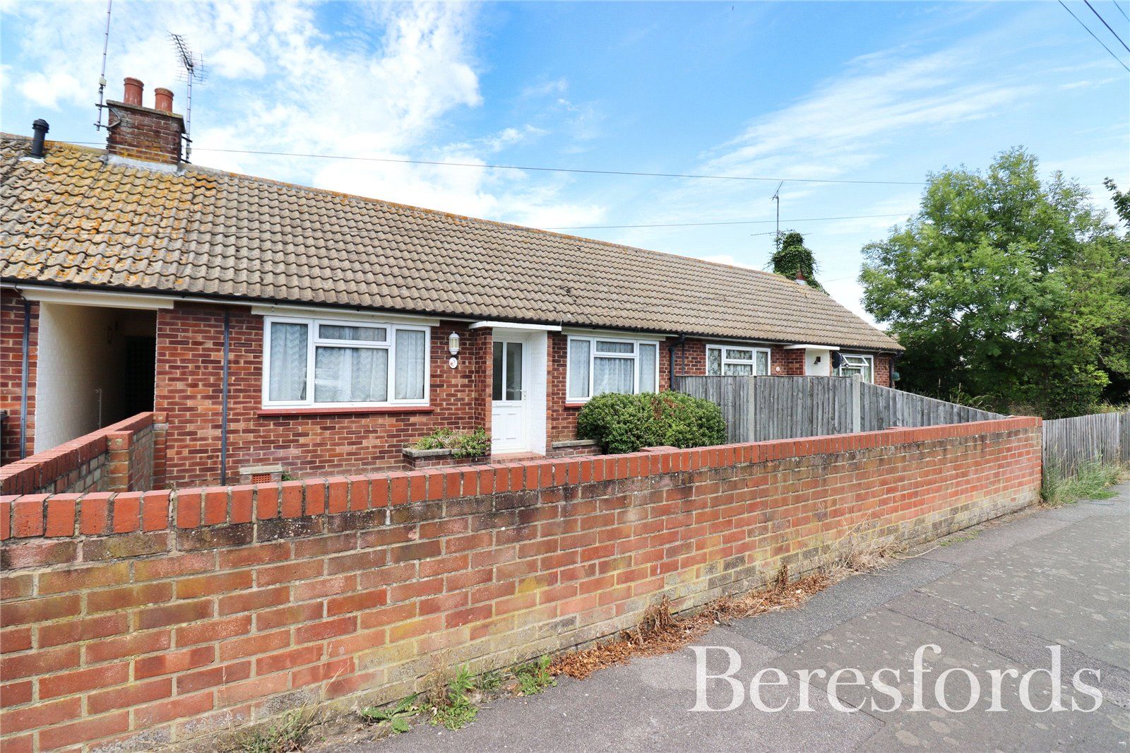 2 bed bungalow for sale in Normandy Avenue, Burnham On Crouch CM0 Zoopla