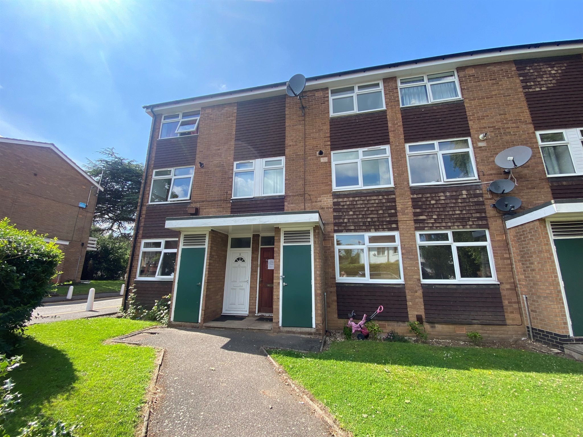 Stoughton Road, Leicester LE2  