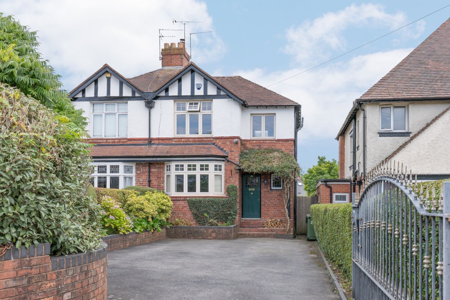 3 bed semidetached house for sale in Old Birmingham Road, Lickey B45