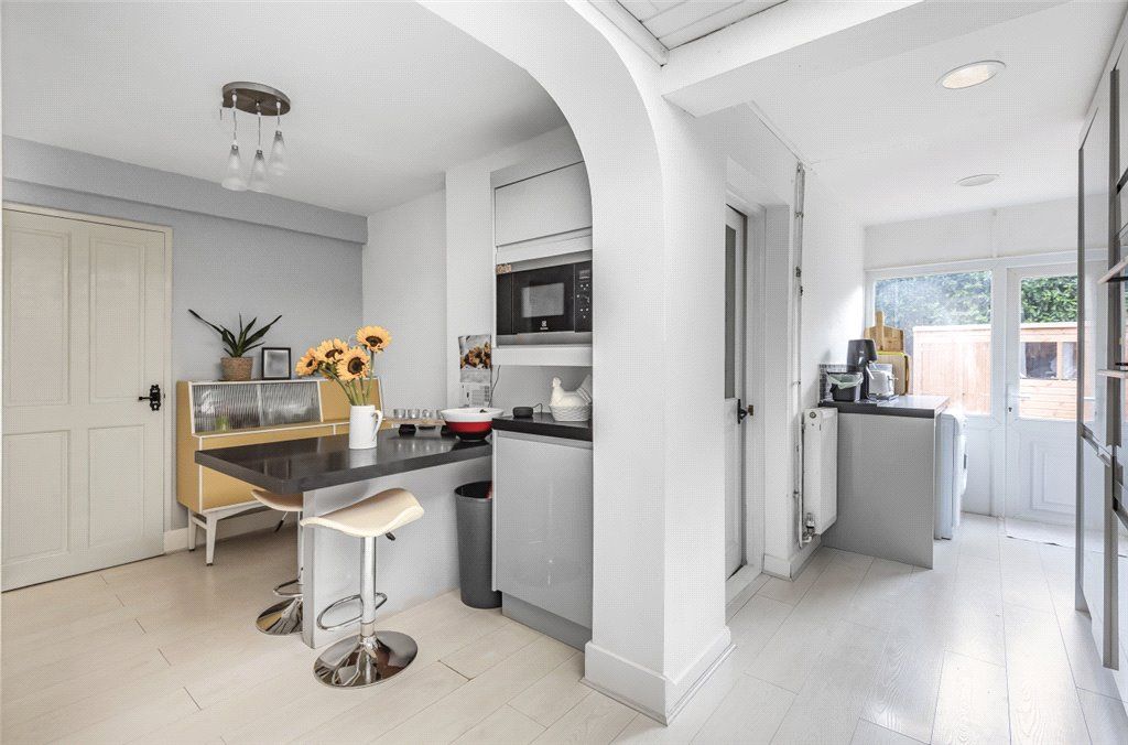 3 bed semidetached house for sale in Horns Drove, Rownhams