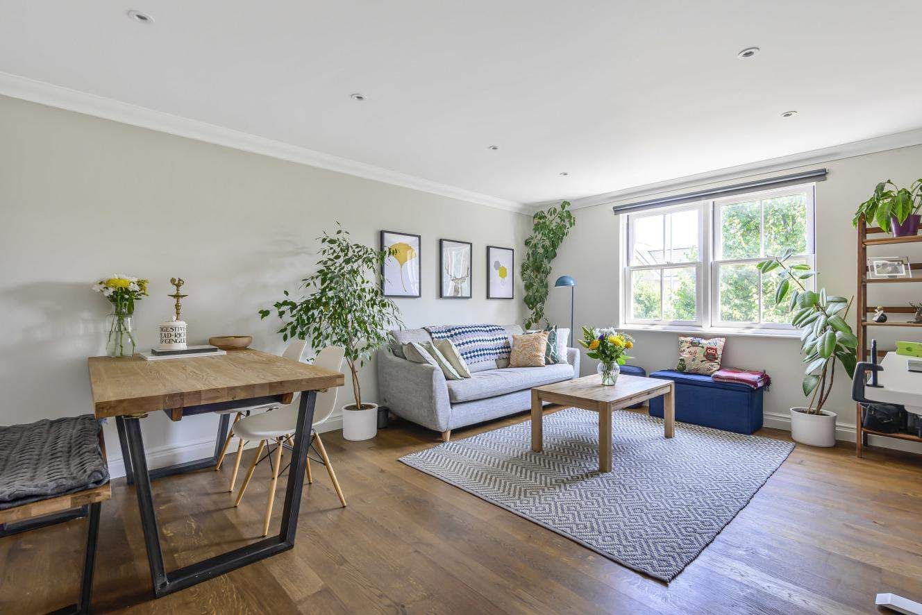 2 bed flat for sale in Kingston Vale, London SW15 Zoopla