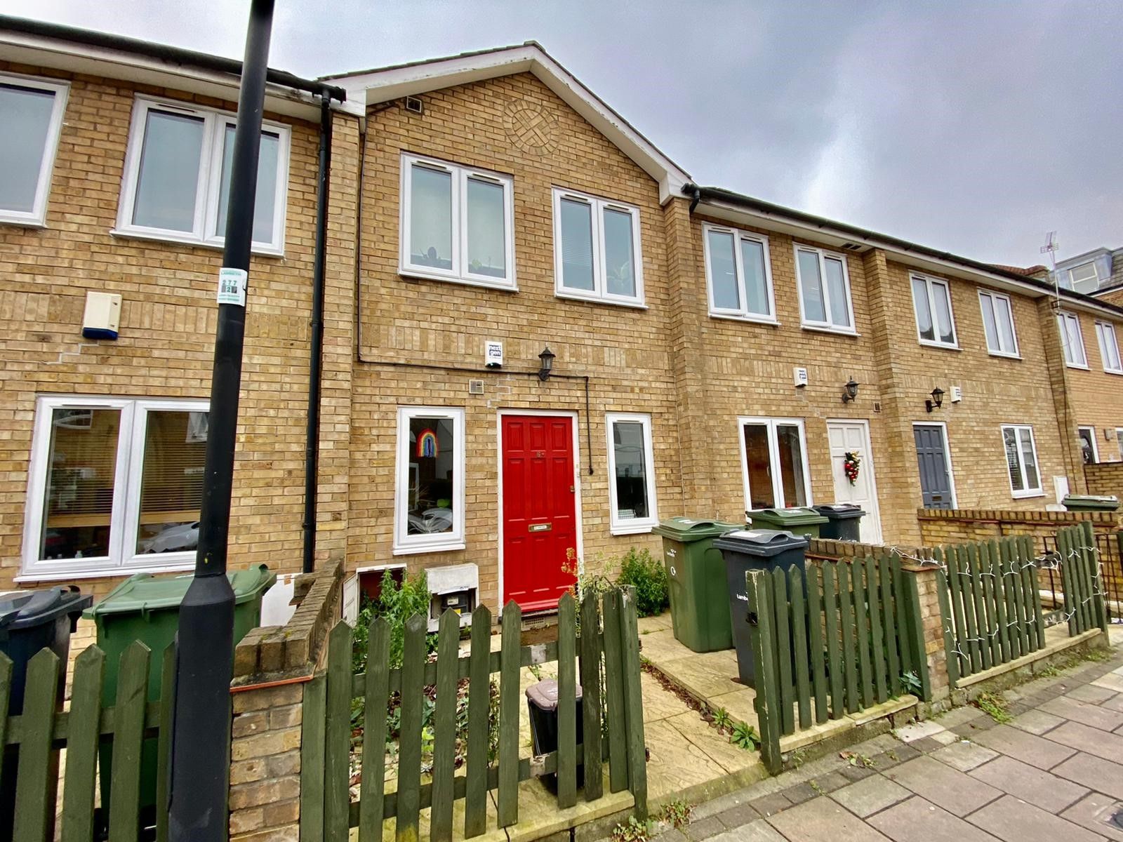 2 bed flat to rent in Cambria Road, Camberwell SE5 Zoopla