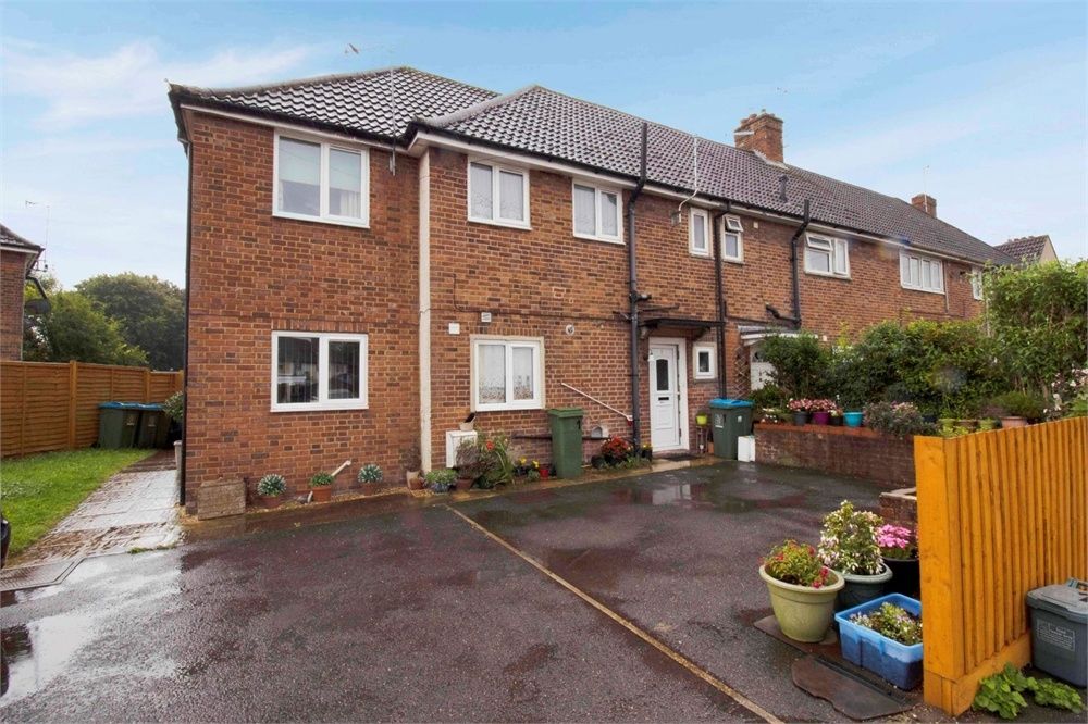 Eaton Road, Aylesbury, Buckinghamshire HP21  