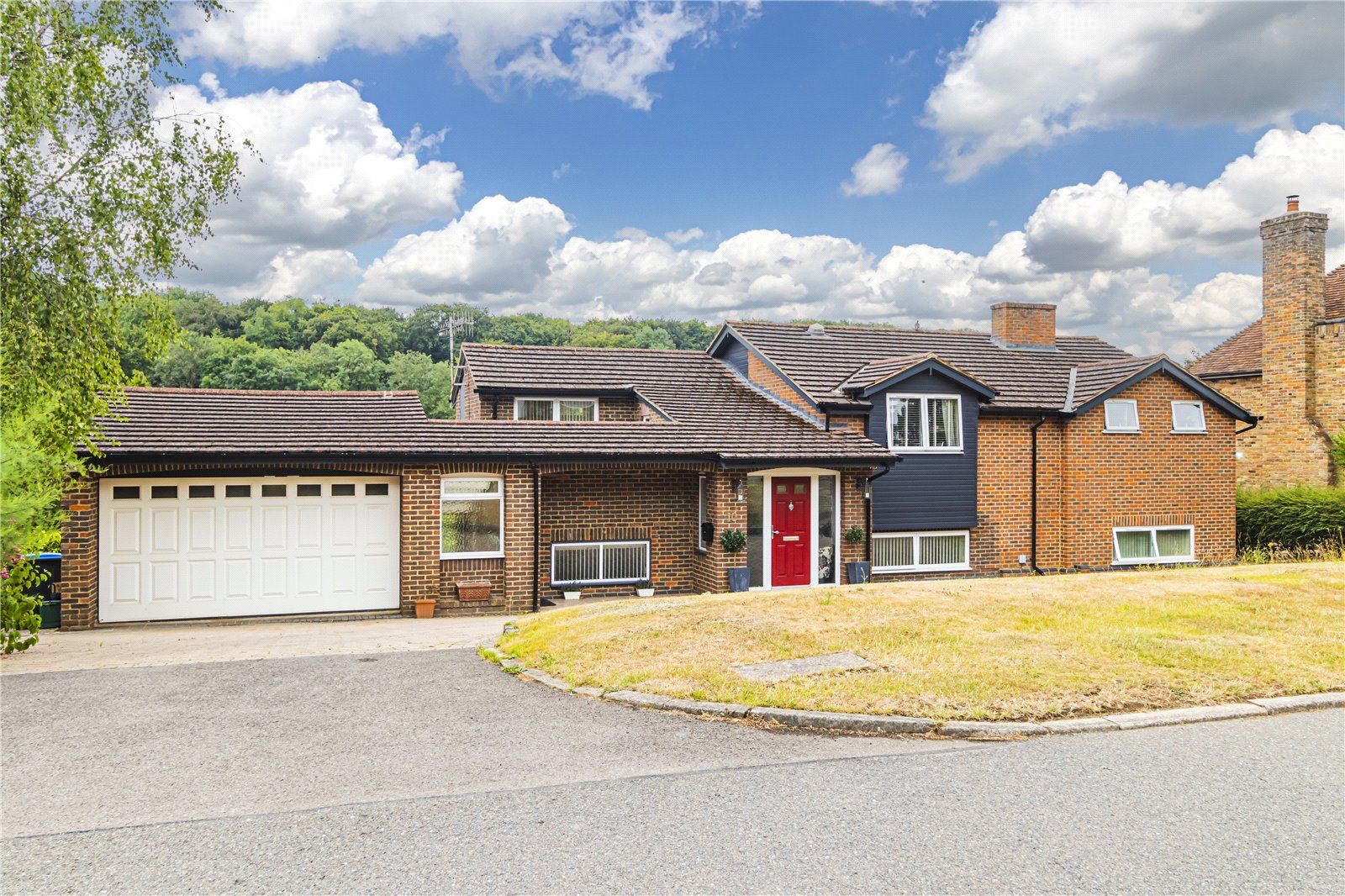 5 bed detached house for sale in Silverthorn Drive, Hemel Hempstead HP3