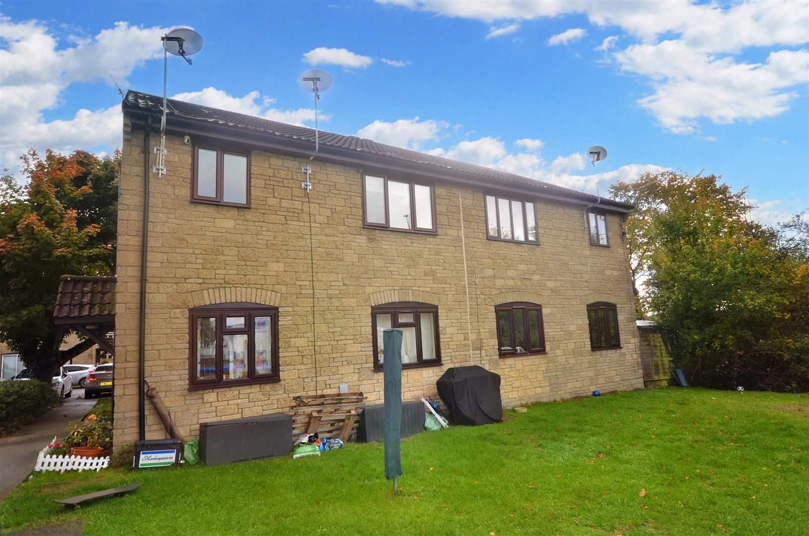 2 bed flat for sale in Meadowcroft, New Road, Gillingham SP8 Zoopla