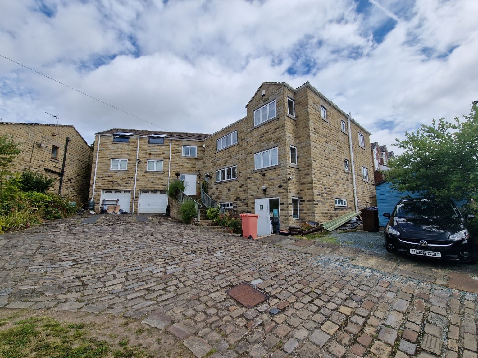 5 bed detached house for sale in New Road, Staincross, Barnsley S75