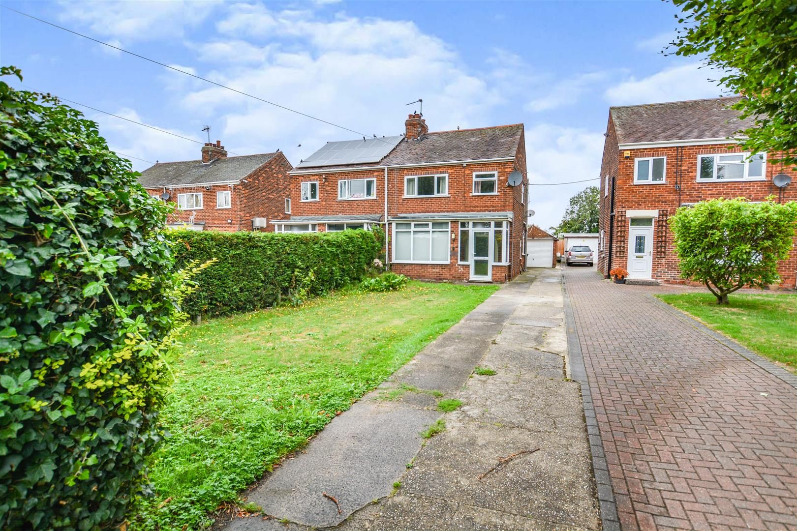 3 bed semidetached house for sale in Moorwell Road, Bottesford