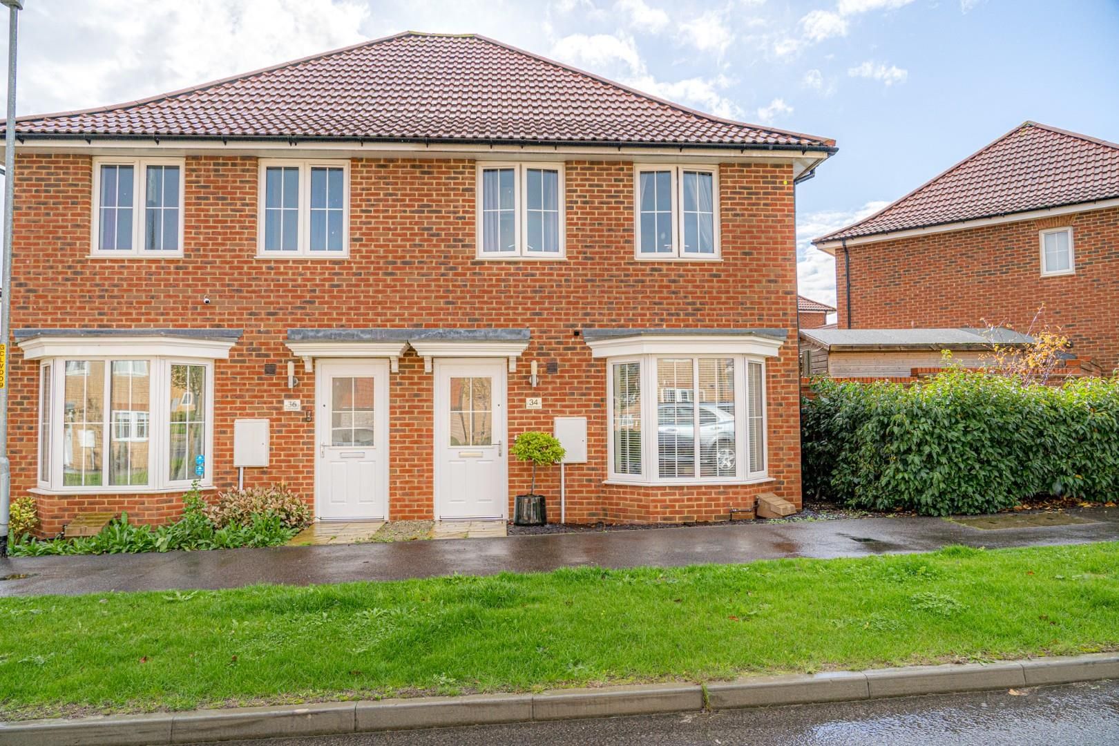 3 bed semidetached house for sale in Central Boulevard, Aylesham
