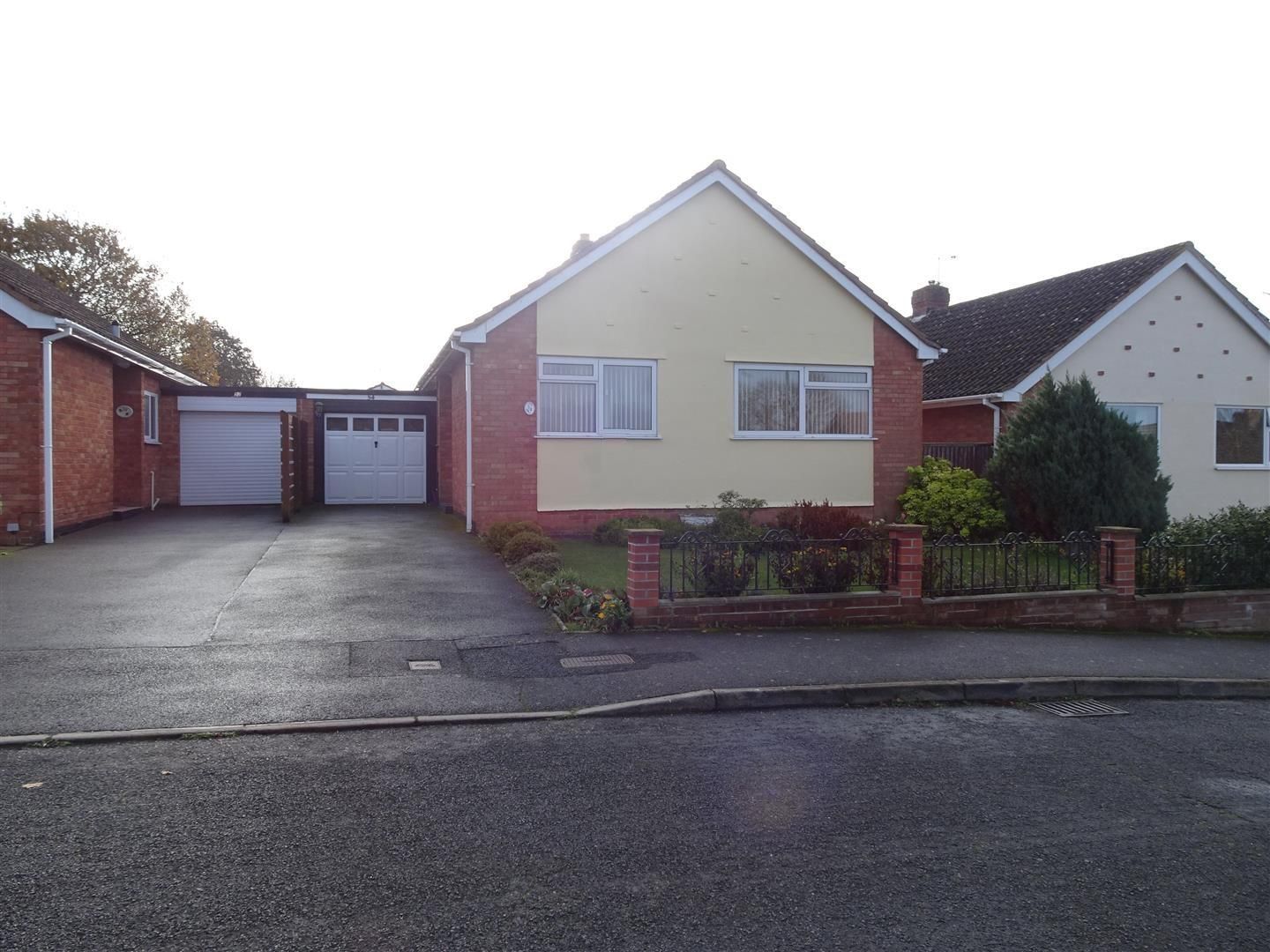 3 bed bungalow to rent in Wellesley Park, Wellington TA21 Zoopla