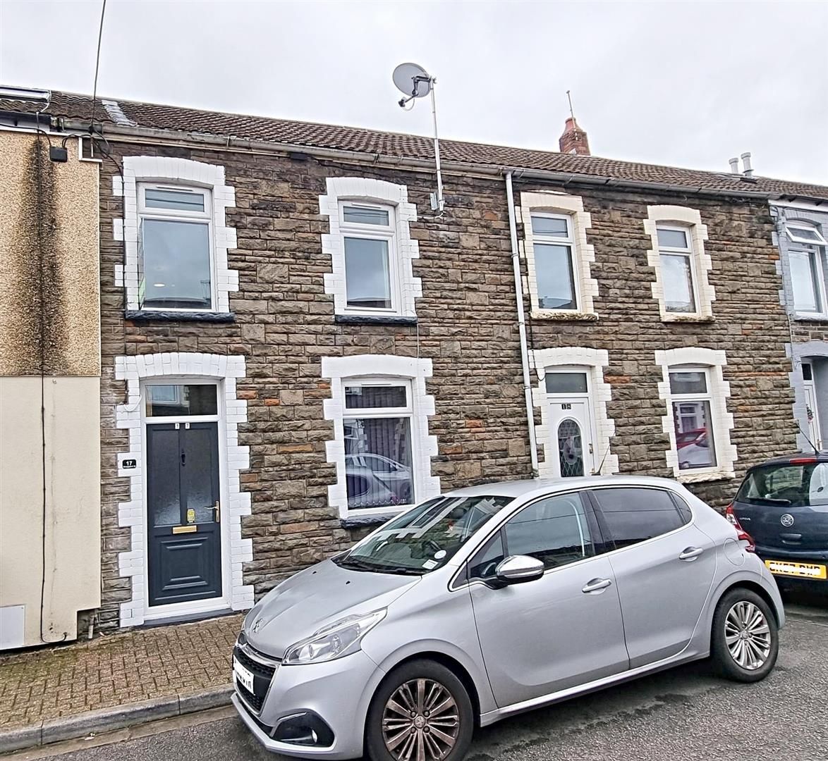 3 bed terraced house to rent in Sheppard Street, Pwllgwaun, Pontypridd