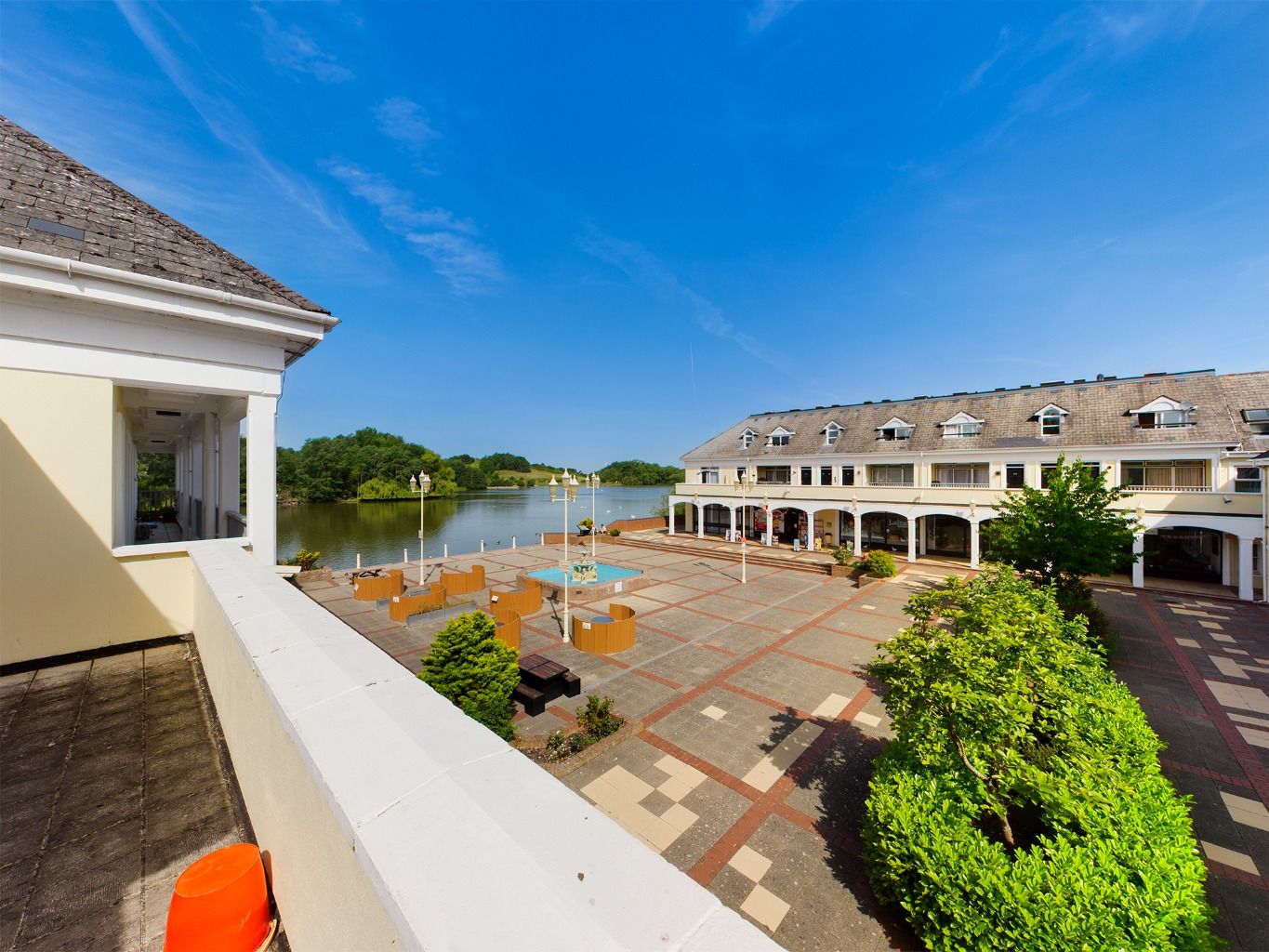 2 bed flat for sale in Lakeside, Watermead, Aylesbury HP19 Zoopla