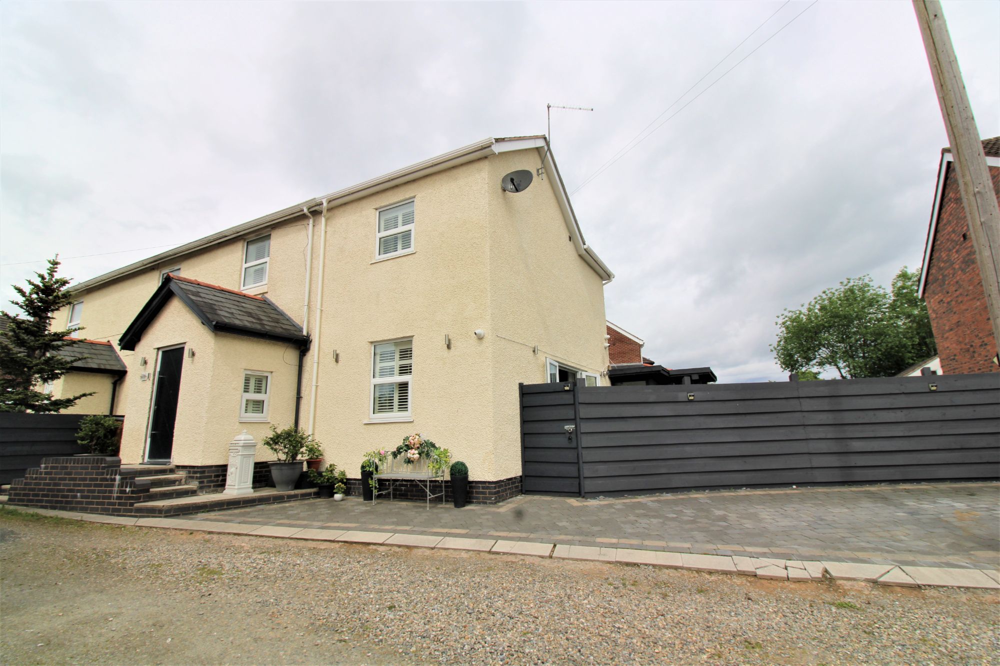 3 bed semidetached house for sale in Gorseywell Lane, Preston Brook