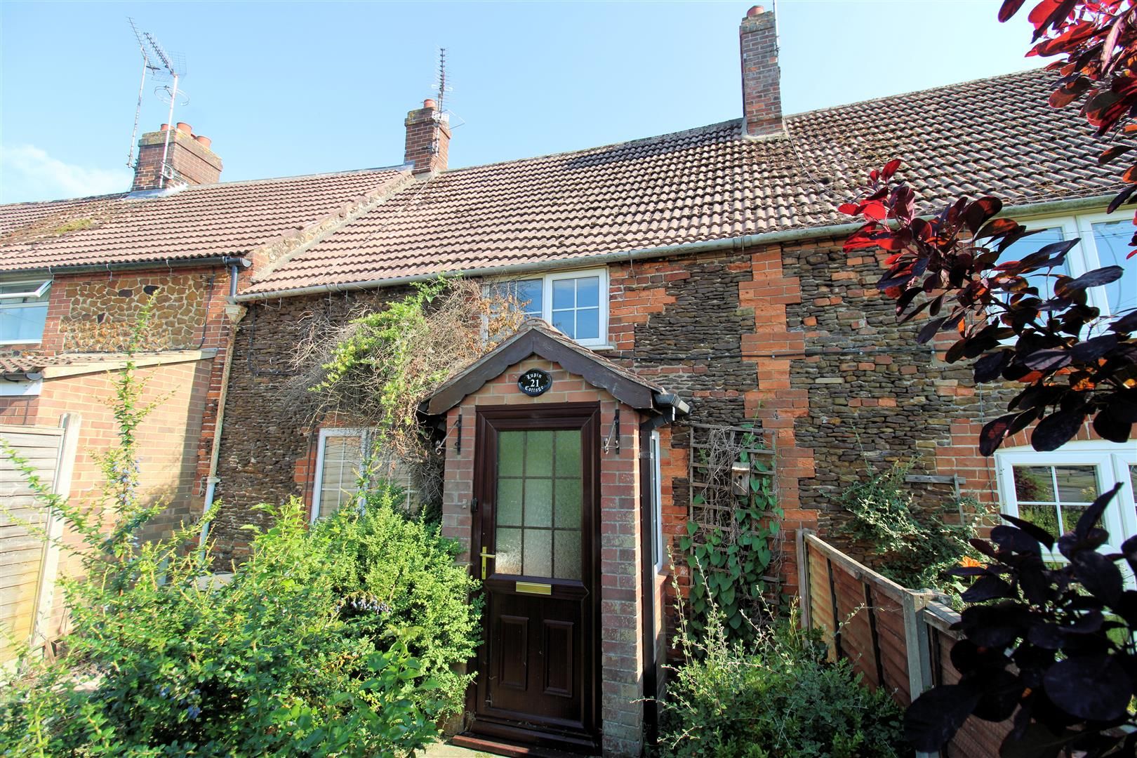 2 bed cottage for sale in Lynn Road, Dersingham, King's Lynn PE31 Zoopla