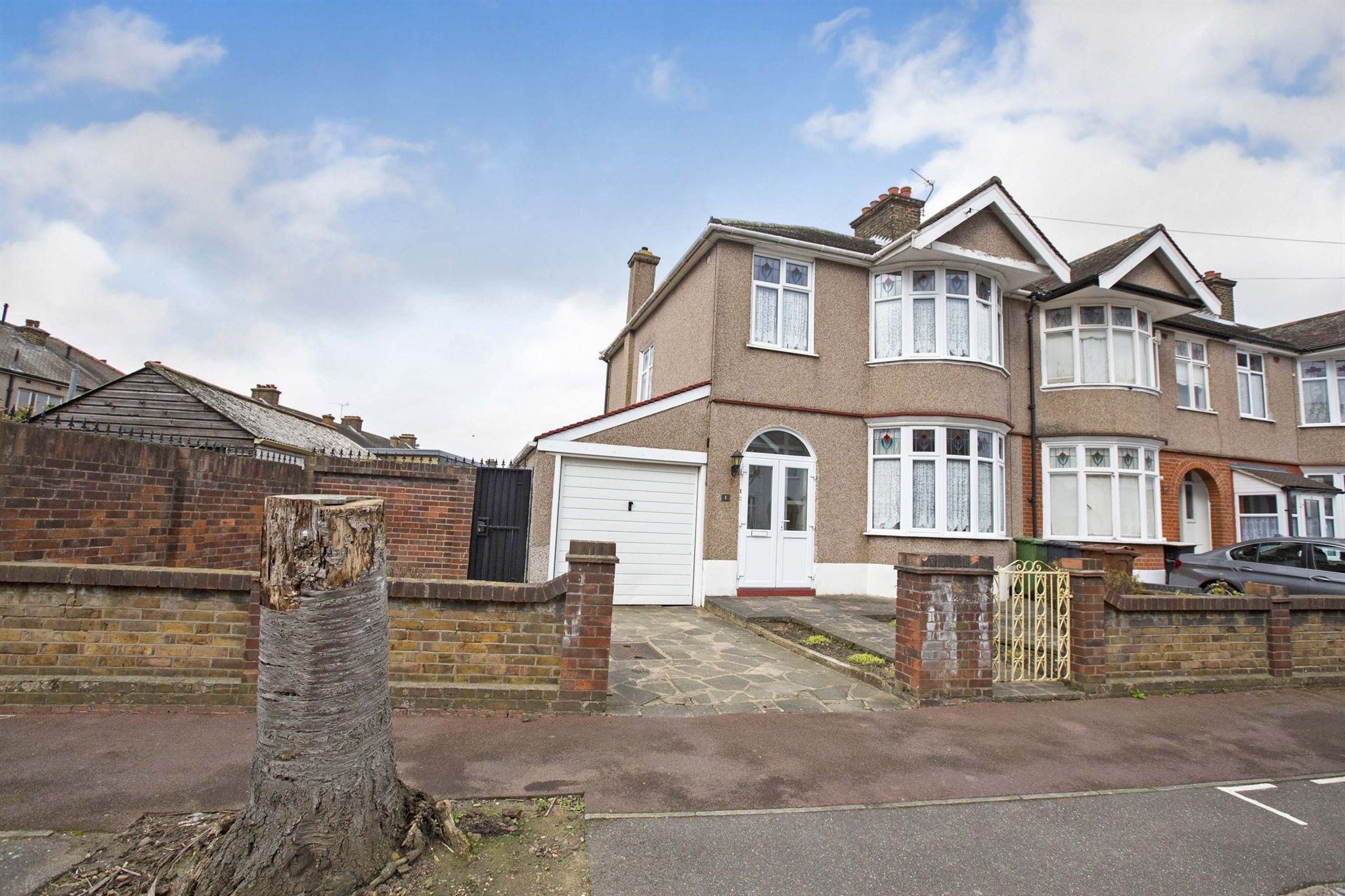 3 bed end terrace house for sale in Halsham Crescent, Barking IG11 Zoopla