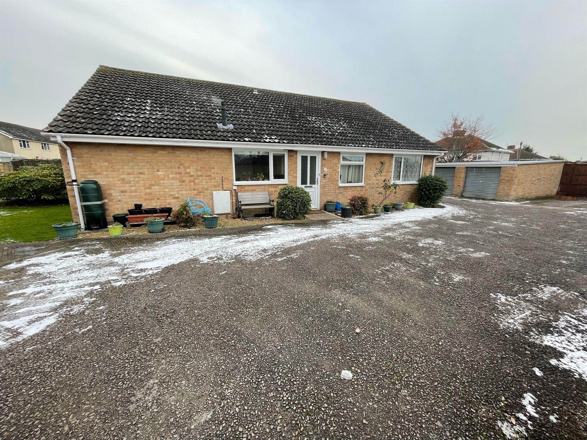 2 bed semidetached bungalow for sale in Pitman Court, Trowbridge BA14