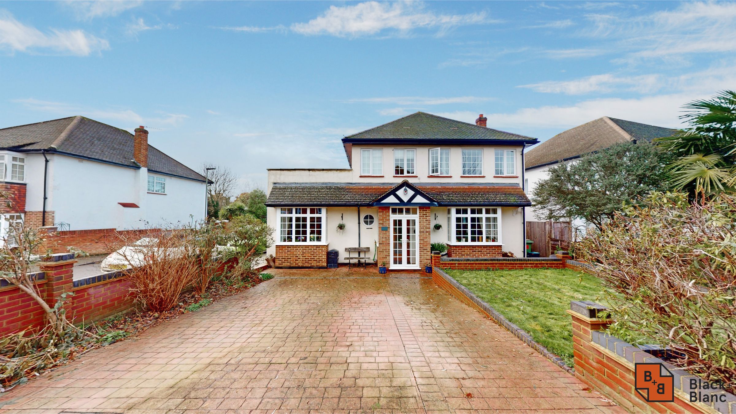 4 bed detached house for sale in Malmains Way, Beckenham, Greater