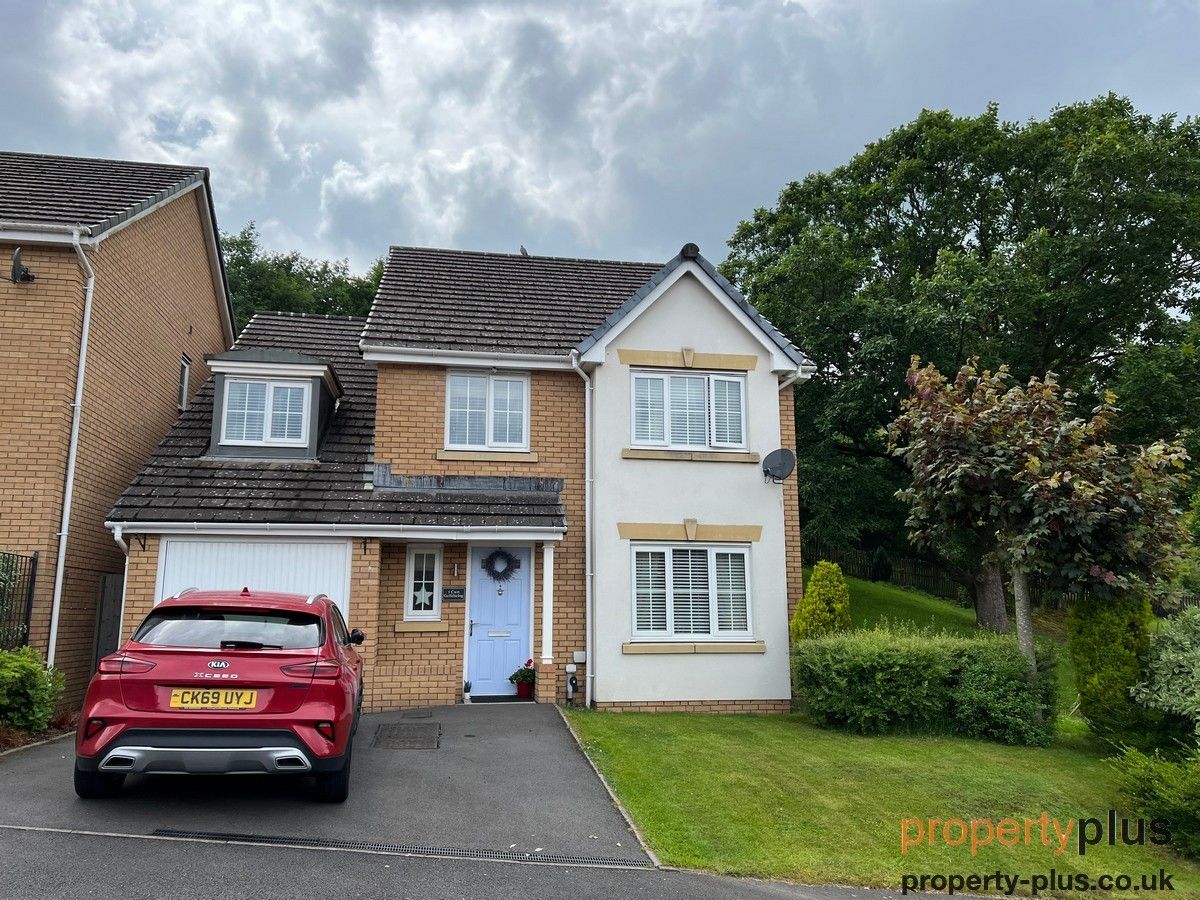 5 bed detached house for sale in Cwrt Gellifaelog Tonypandy