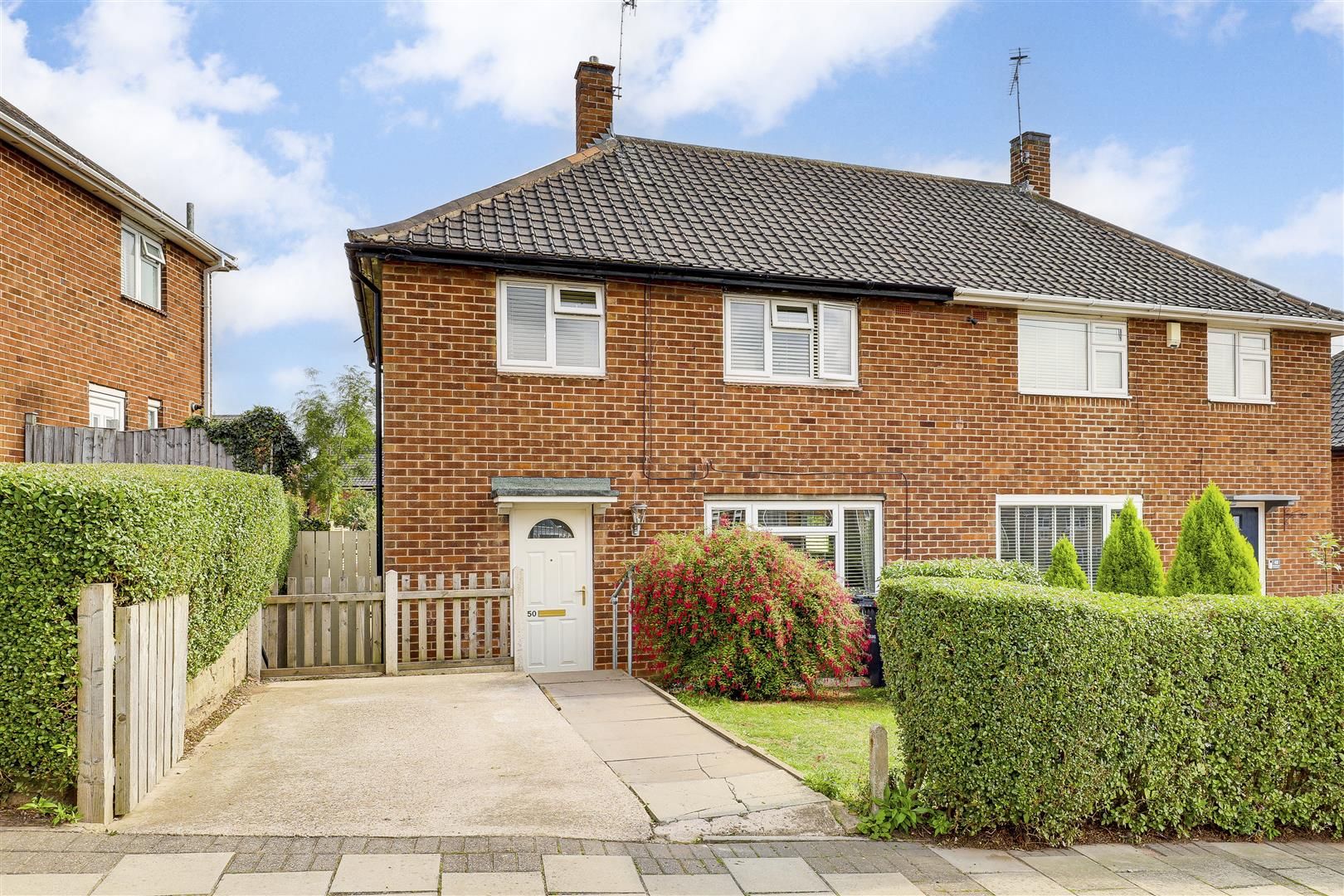 3 bed semidetached house for sale in Birchfield Road, Arnold