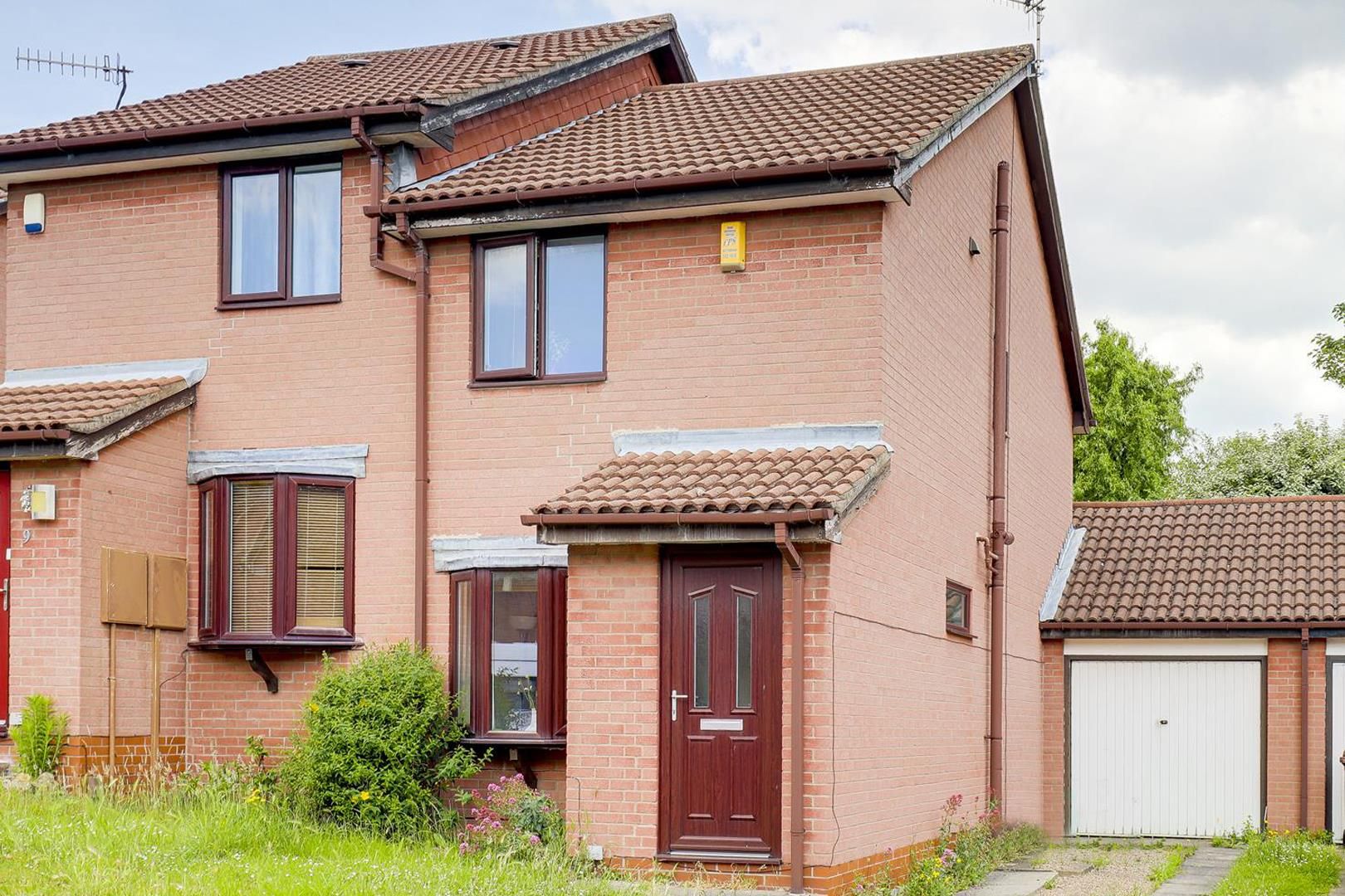 2 bed end terrace house for sale in Poplar Avenue, Sherwood