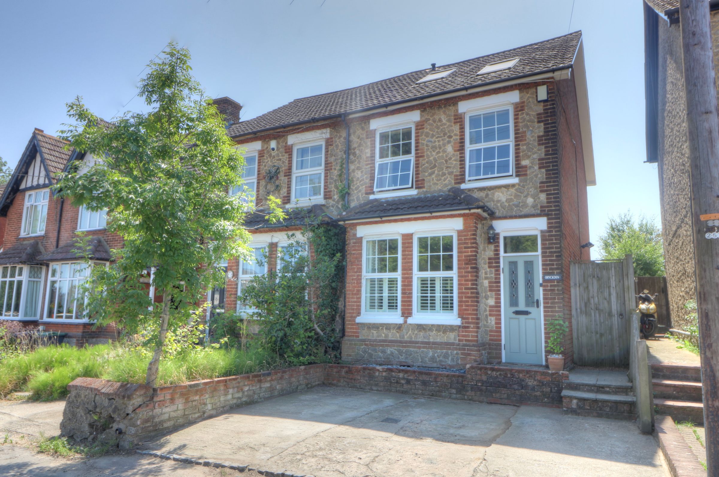 4 bed semidetached house for sale in London Road, Ryarsh, West Malling