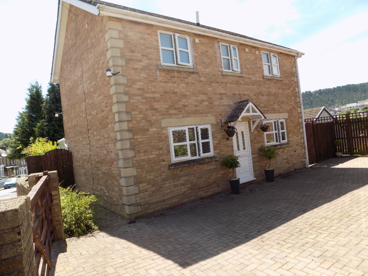 3 bed detached house for sale in Tillery Road, Cwmtillery, Abertillery