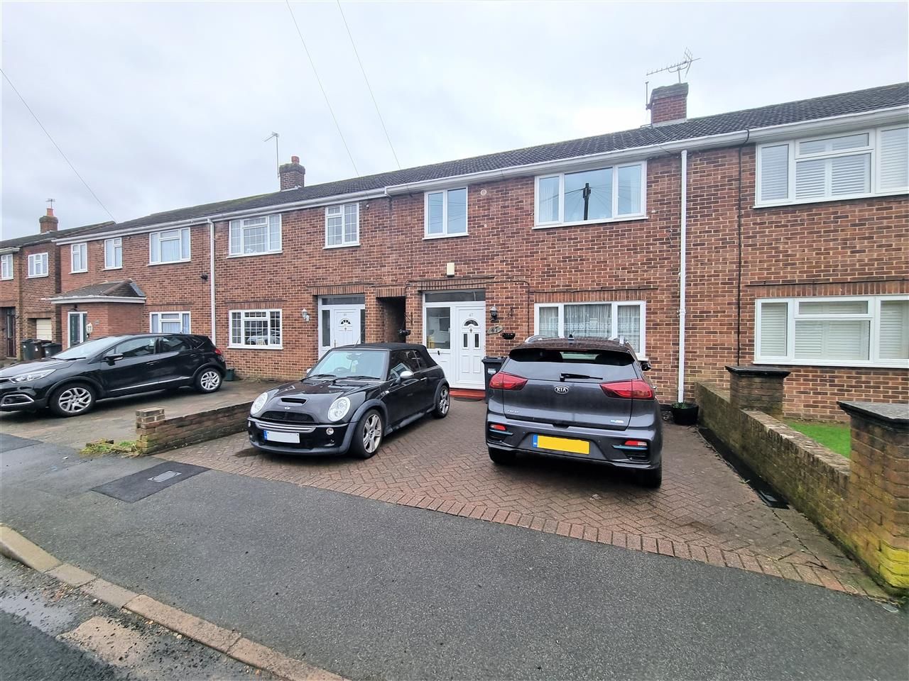 3 bed terraced house for sale in Hamilton Close, Feltham TW13 Zoopla