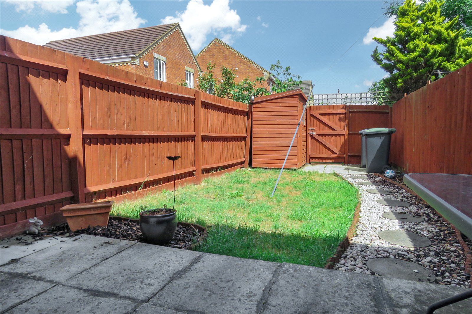 2 bed terraced house to rent in Brunel Drive, Biggleswade, Bedfordshire