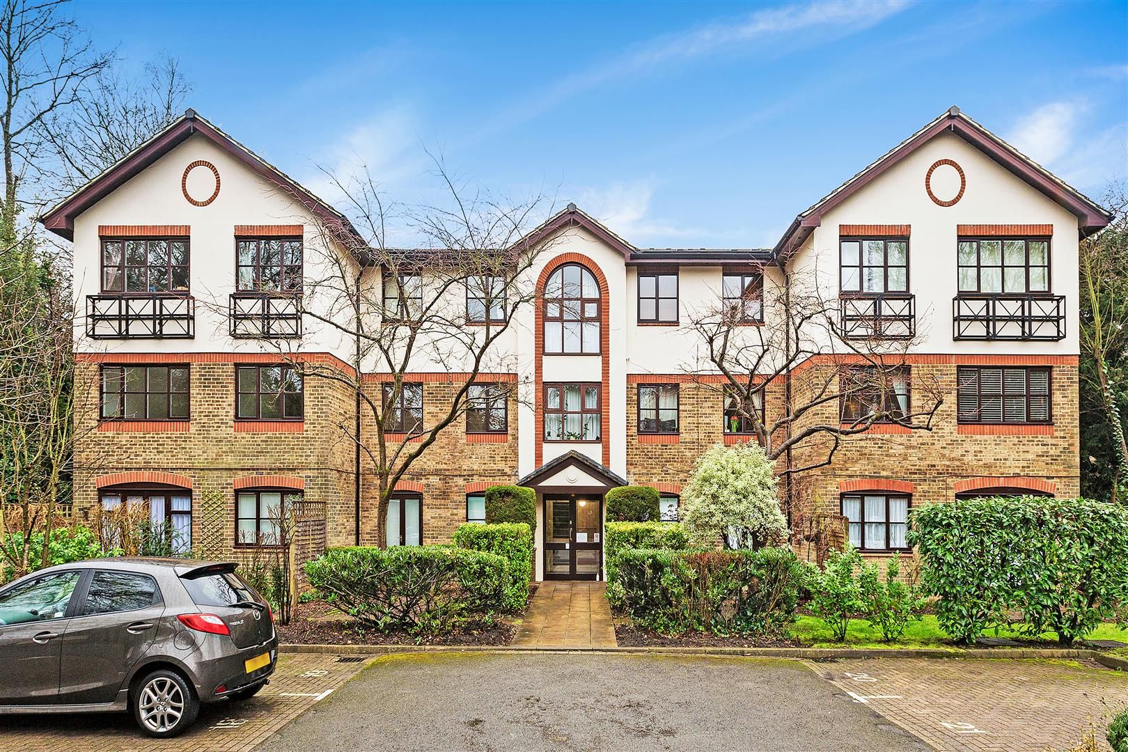 Heathview Court, Parkside, Wimbledon SW19  