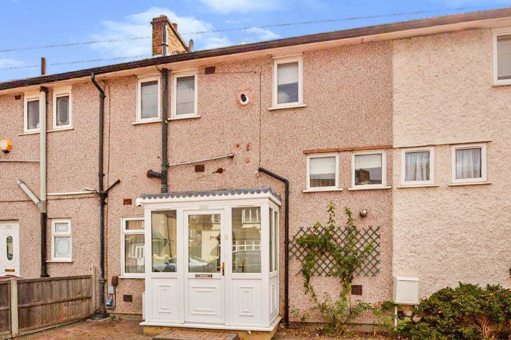 2 bed terraced house for sale in Bushgrove Road, Becontree, Dagenham