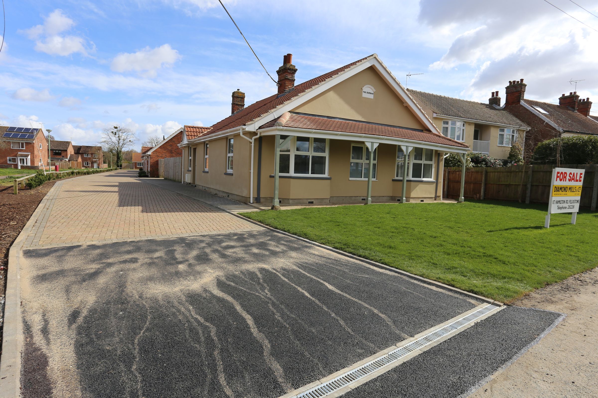 3 bed detached bungalow for sale in Durban Mews, Trimley St. Martin