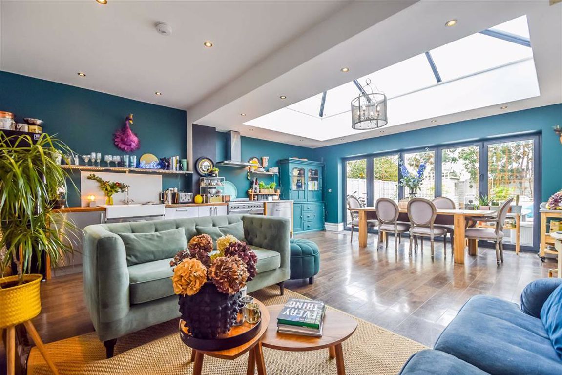 4 bed terraced house for sale in Marguerite Drive, LeighOnSea, Essex