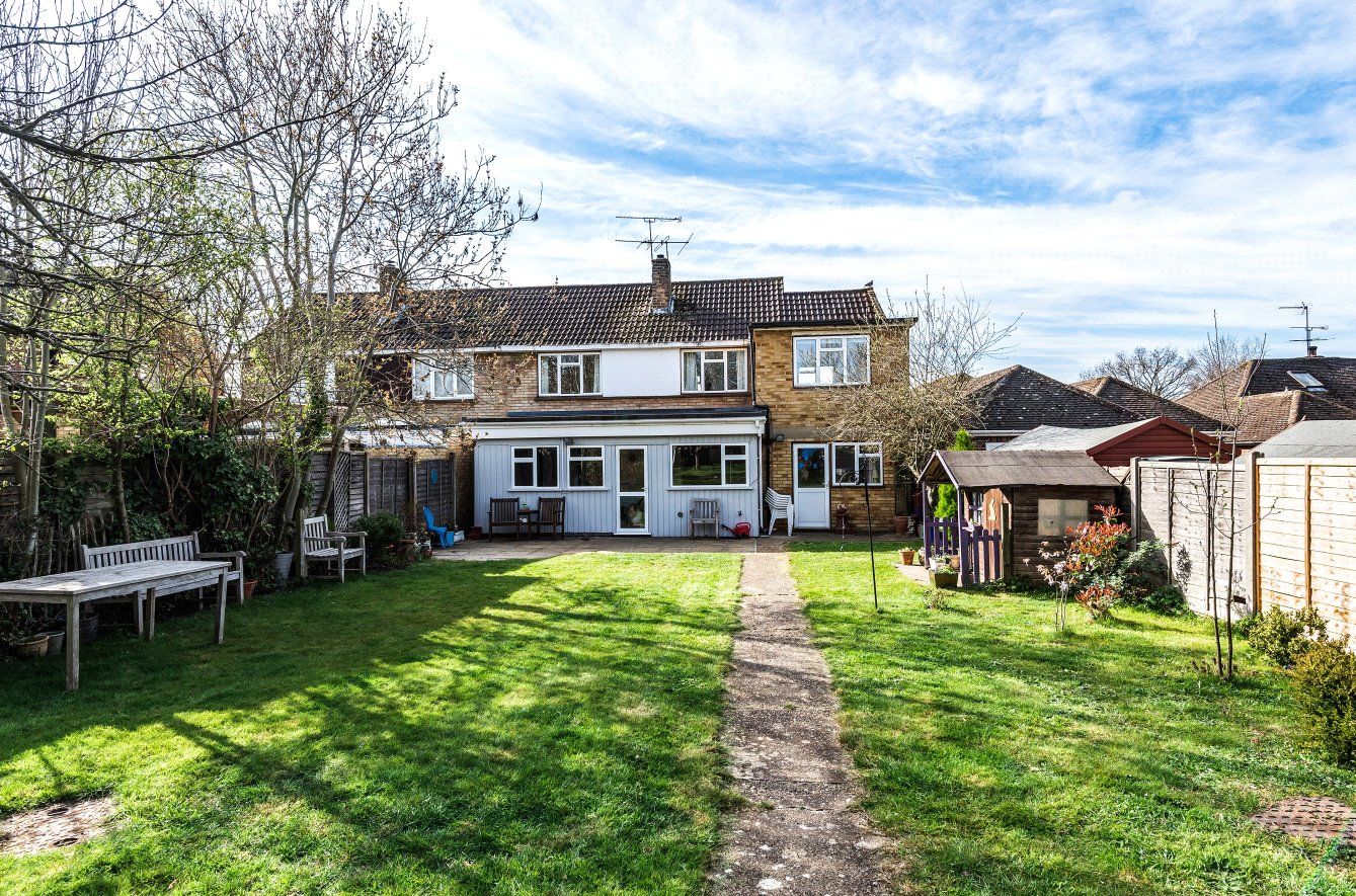4 bed semidetached house for sale in Jacobs Well, Guildford, Surrey