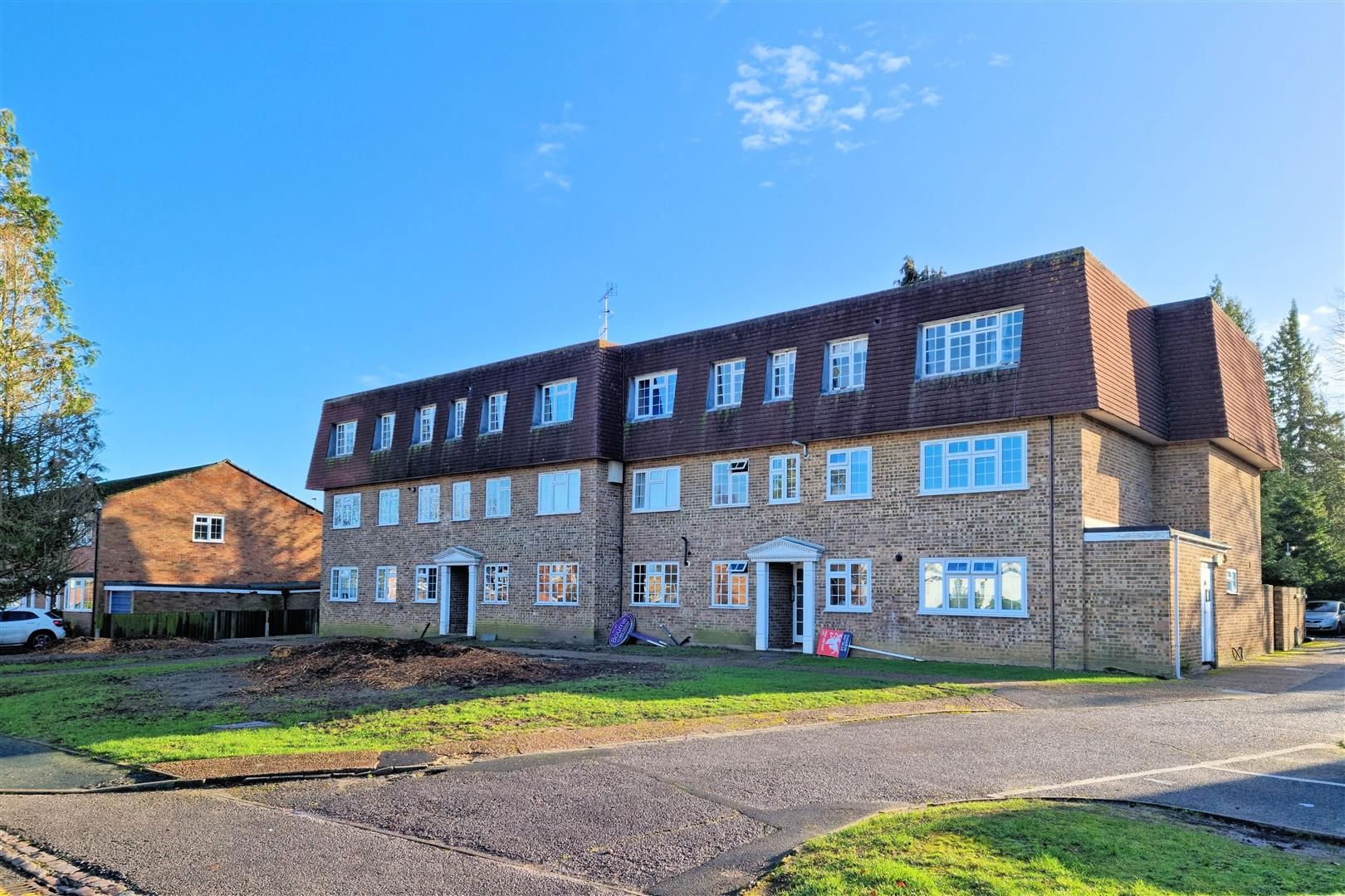 1 bed flat for sale in Mount Hermon Road, Hook Heath, Woking GU22 Zoopla