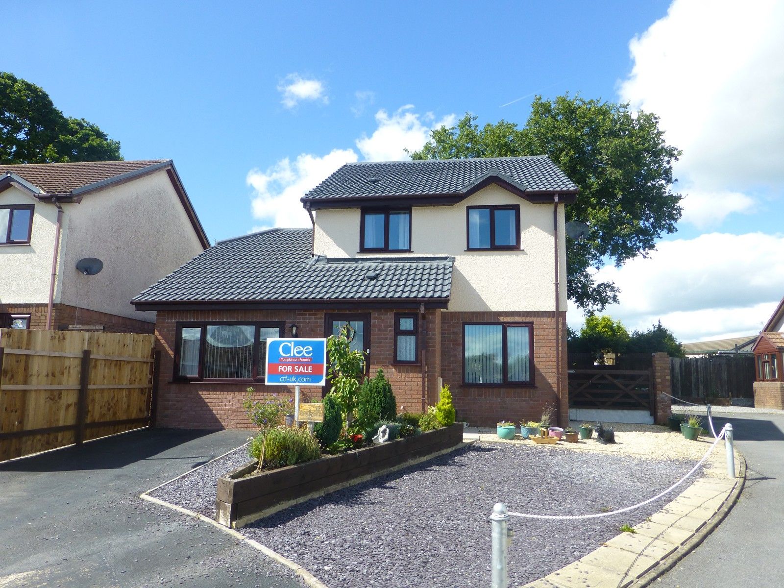 3 bed detached house for sale in Delfryn, Capel Hendre, Ammanford