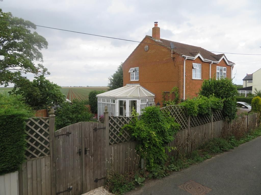 3 bed detached house for sale in Roman Bank, Saracens Head, Holbeach