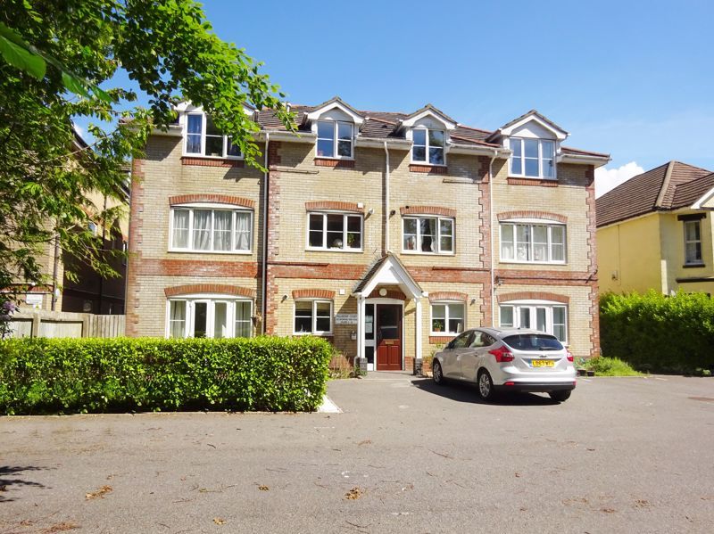 Mulberry Court, Richmond Park Road, Charminster, Bournemouth BH8  