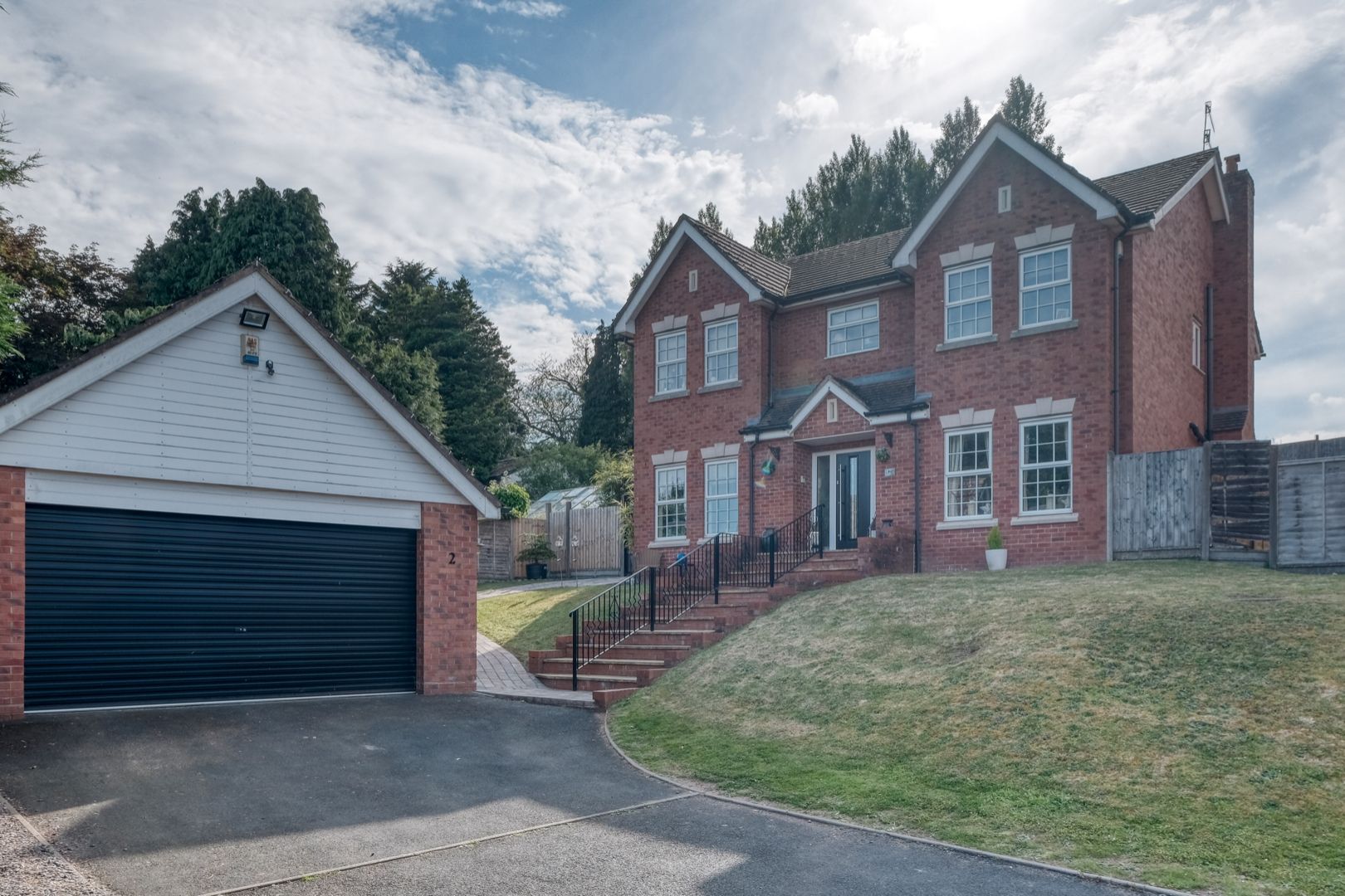 5 bed detached house for sale in Grosvenor Gardens, Lickey End