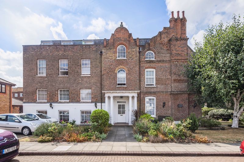 3 bed property for sale in Footscray Road, London SE9 Zoopla