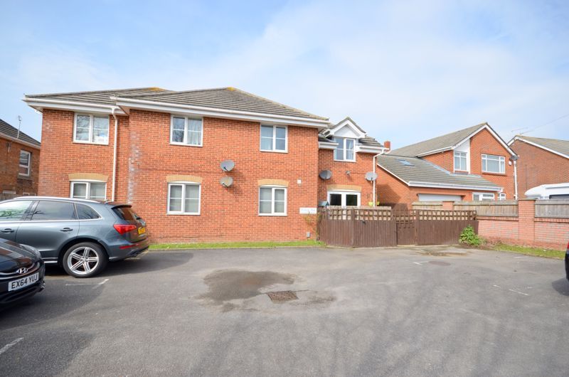 2 bed flat for sale in Kinson Road, Bournemouth BH10 Zoopla